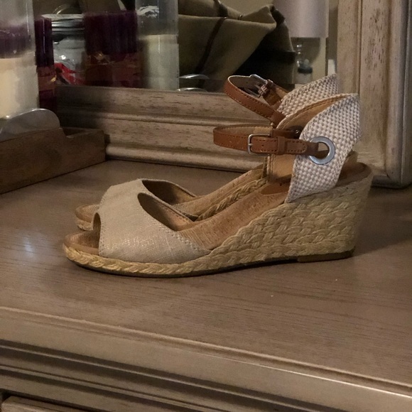 Lucky Brand wedge espadrilles - Picture 2 of 8